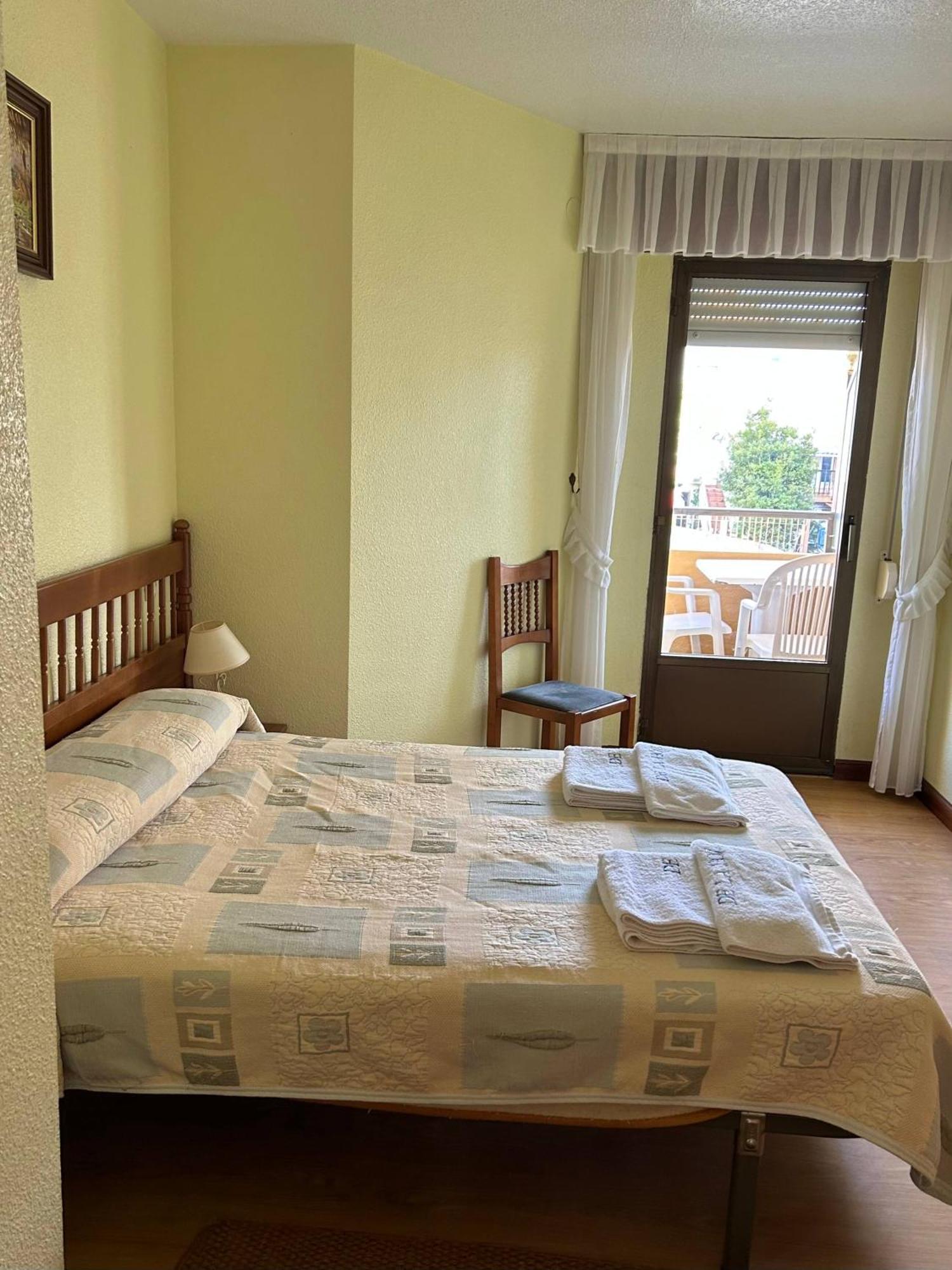 Apartamentos De La Hoz Исла Экстерьер фото