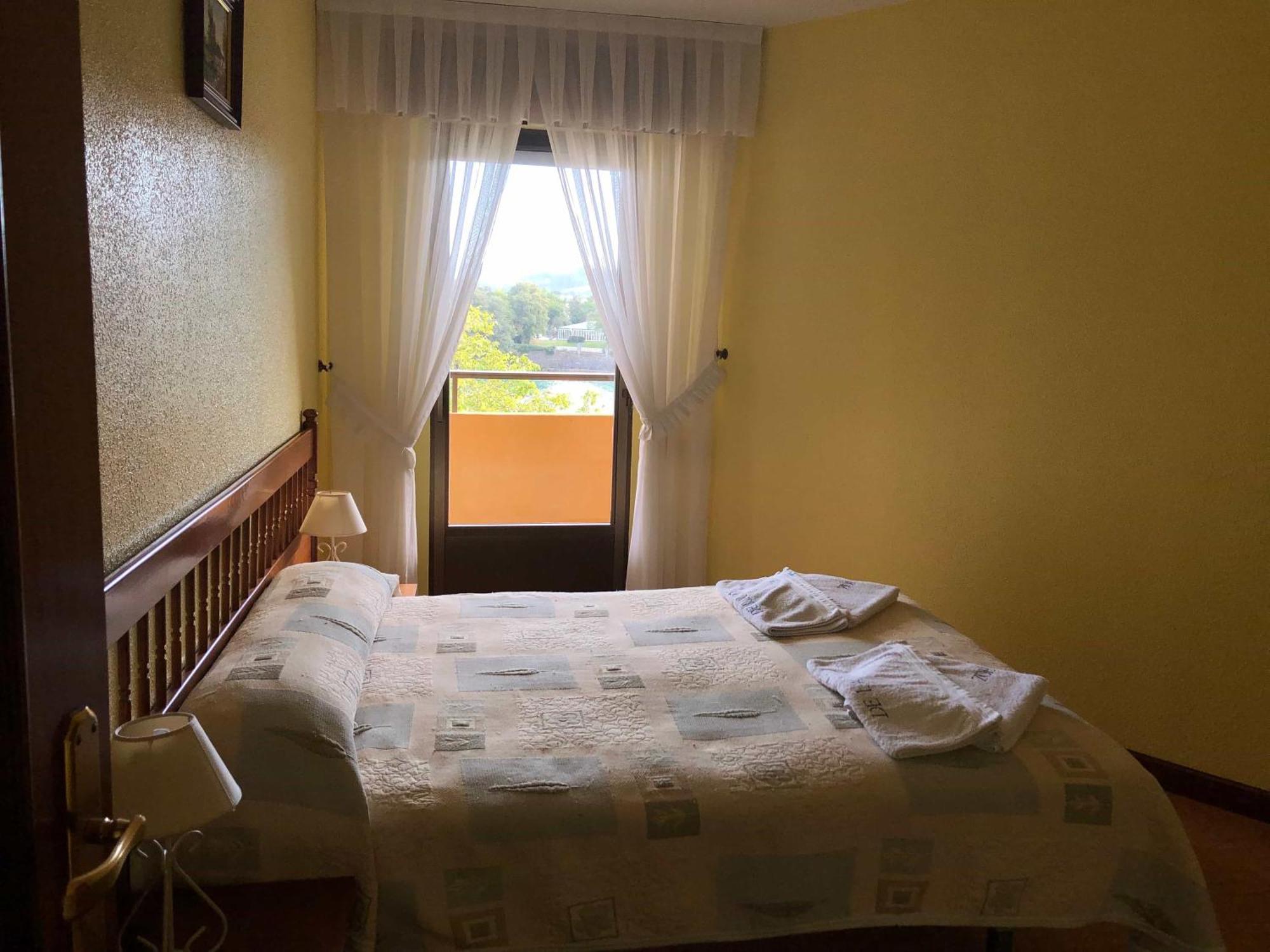 Apartamentos De La Hoz Исла Экстерьер фото
