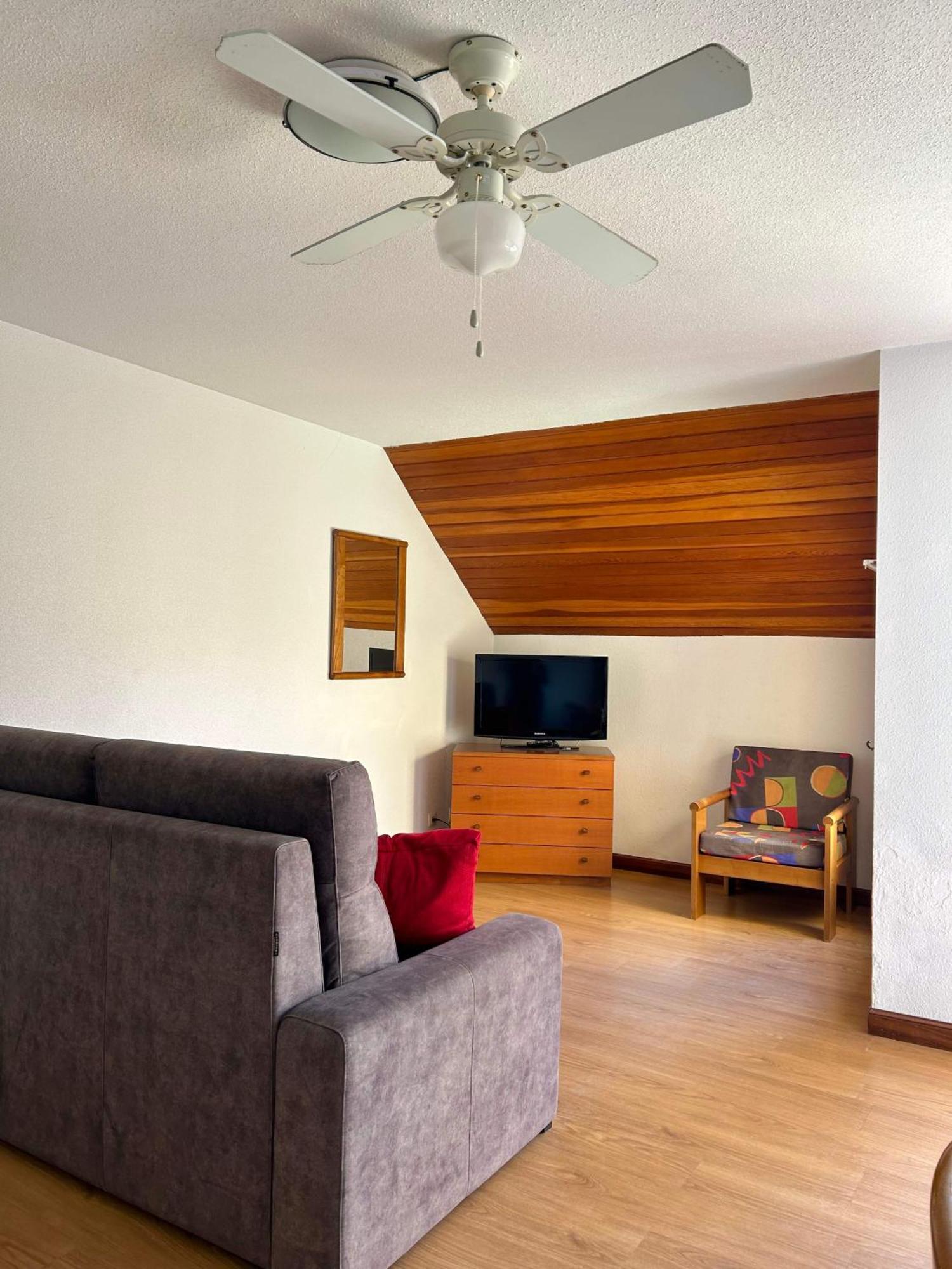 Apartamentos De La Hoz Исла Экстерьер фото